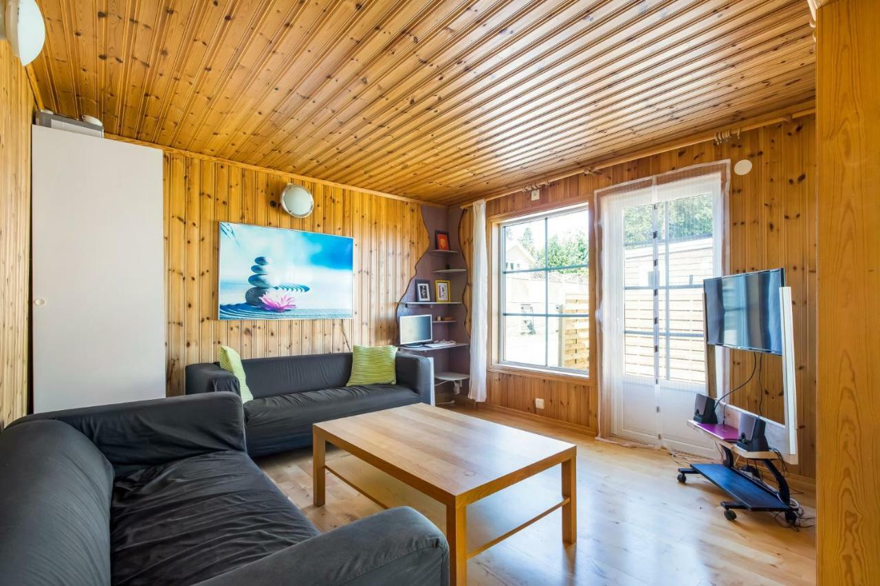 Вилла Holiday Lakefront House Bjorkoby Экстерьер фото